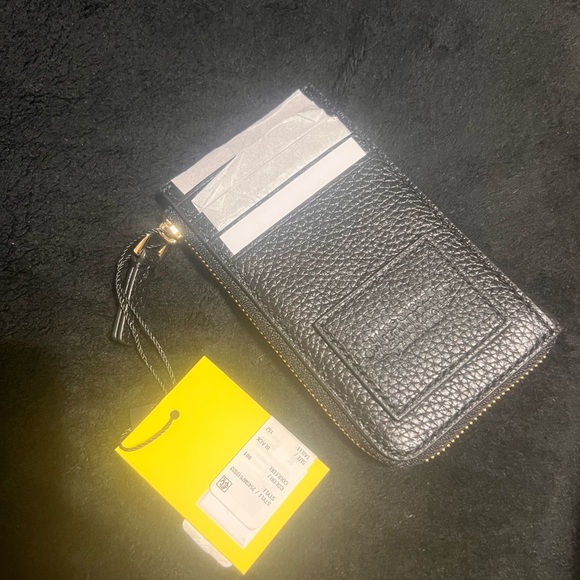 Marc Jacob’s The Top Zip Multi Leather Wallet - Picture 3 of 4